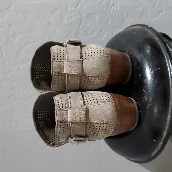 SAM EDELMAN TAUPE BOOTIES SIZE 8 1/2 - Picture 4 of 9